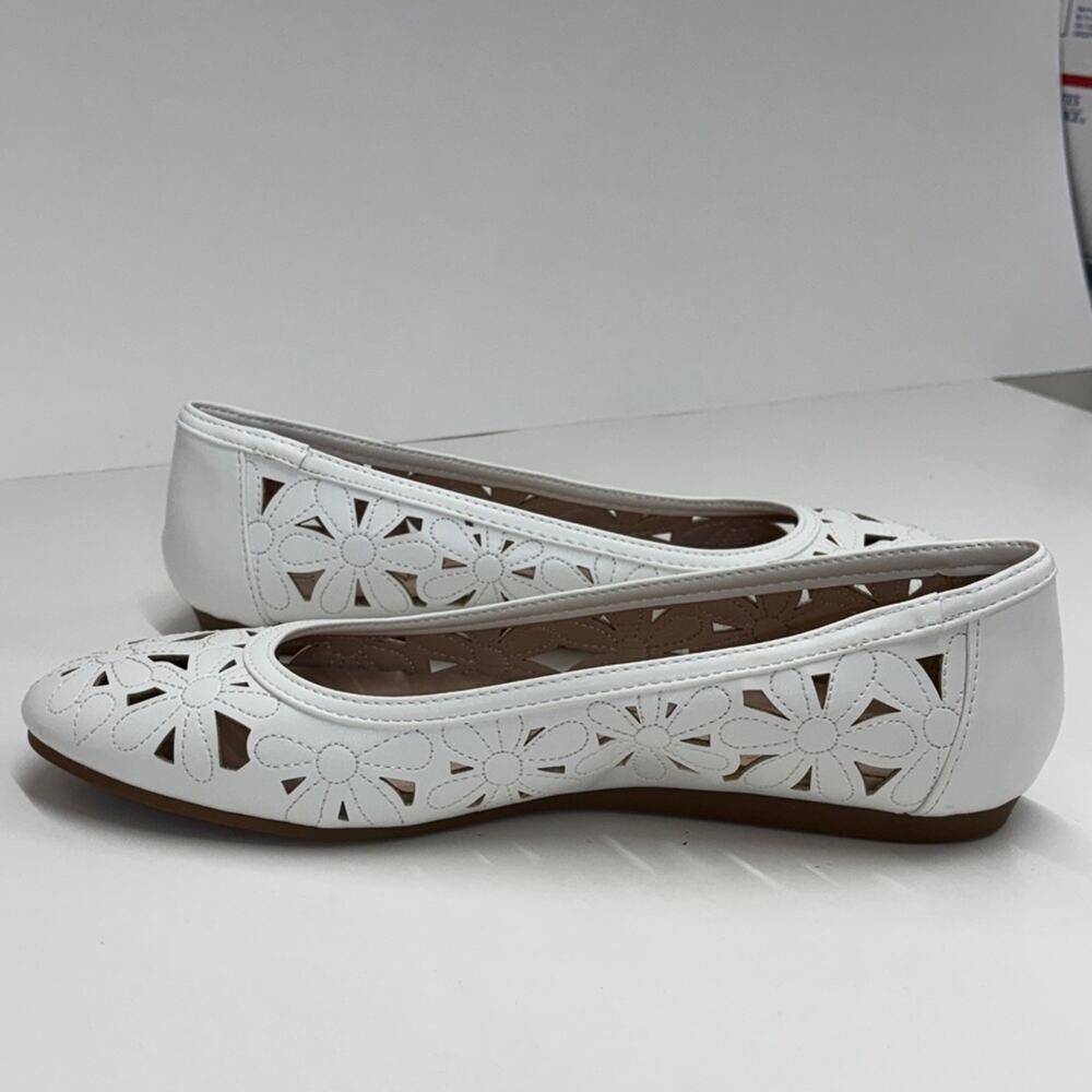 Mootsies Tootsies White Floral Cutout Ballet Flats Brunch Spring Shower 11M - Picture 6 of 10